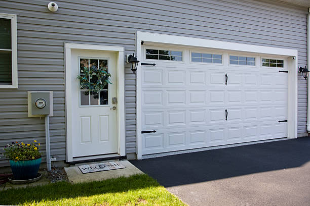 24/7 Emergency Garage Door Panel Replacement experts in Montz, LA